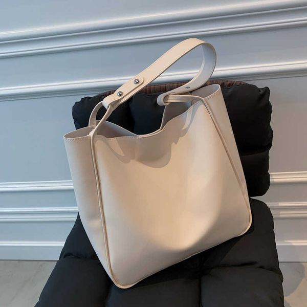 evening bags new large capacity shoulder bag for women korean version practical shopping bag simple soft leather schoolbag female handbags g
evening bags new large capacity shoulder bag for women korean version practical shopping bag simple soft leather schoolbag female handbags g
