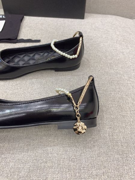 anklet british flat-heeled sandals women's early spring new small leather shoes woven hollow roman shoes loafers 35-40, Black
anklet british flat-heeled sandals women's early spring new small leather shoes woven hollow roman shoes loafers 35-40, Black
