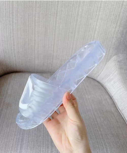 2022 fashion summer women slides jelly slippers sandals clear pvc rubber crystal sandal shoes retro platform flip flops men flat slide luxur, Black
2022 fashion summer women slides jelly slippers sandals clear pvc rubber crystal sandal shoes retro platform flip flops men flat slide luxur, Black