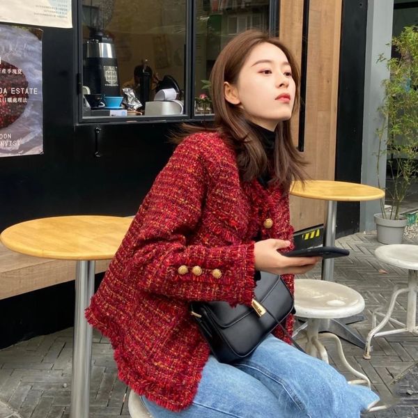 women's suits blazers winter women jacket red temperament woven tweed vintage button vneck longsleeved design suit coat 230208, White;black
women's suits blazers winter women jacket red temperament woven tweed vintage button vneck longsleeved design suit coat 230208, White;black