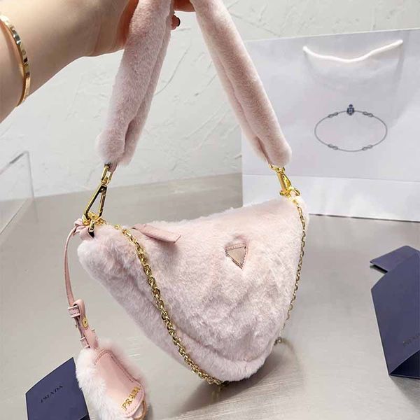 triangle luxury designer bag chain handle tote bag ladies alphabet logo handbag mini vintage purse fluff material classic underarm bag lady&
triangle luxury designer bag chain handle tote bag ladies alphabet logo handbag mini vintage purse fluff material classic underarm bag lady&