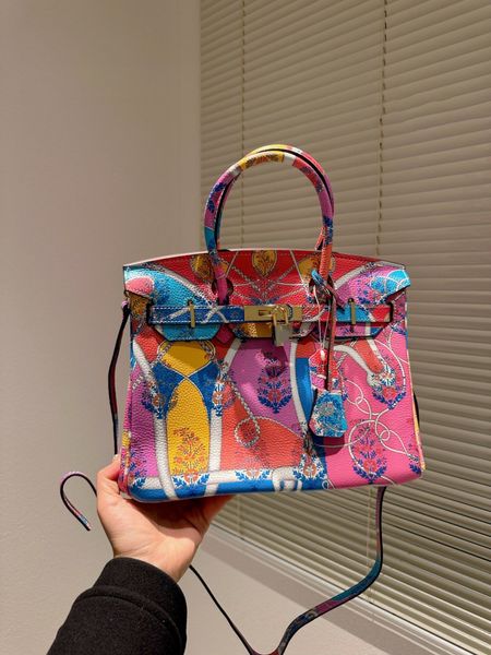 5a women's bag cowhide graffiti designer luxury crossbody handbag multicolor original imitation classic fashion epsom leather palm patt
5a women's bag cowhide graffiti designer luxury crossbody handbag multicolor original imitation classic fashion epsom leather palm patt