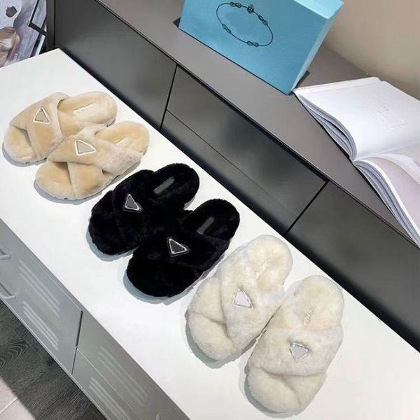 with box designer wool slippers luxury slides with box shoe bag winter warm soft sandal fashion enameled triangle sandal triple black whi le
with box designer wool slippers luxury slides with box shoe bag winter warm soft sandal fashion enameled triangle sandal triple black whi le
