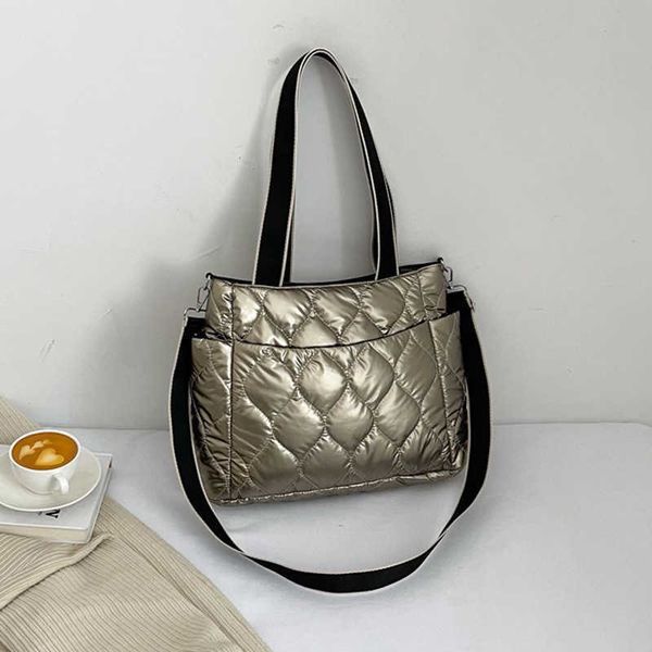 evening bags winter new down cotton shoulder bag fashion nylon ladies handbags large crossbody bags for women tote handle bag g230208
evening bags winter new down cotton shoulder bag fashion nylon ladies handbags large crossbody bags for women tote handle bag g230208