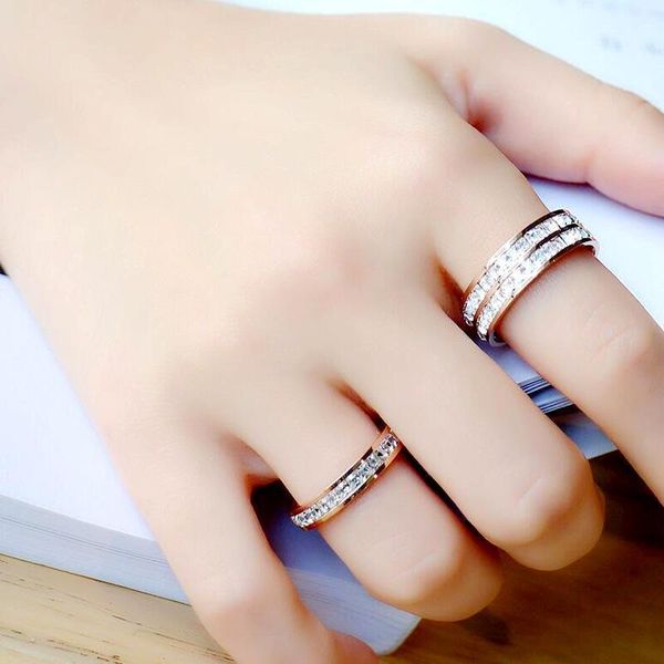 

Designers Luxury Brand White Zircon Micro Pave Ring Jewelry for Women