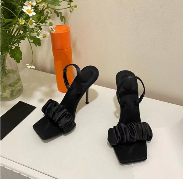 women high-heeled slippers luxury brand silk womens designers slipper fashion classic crystal lady summer wedding party high-heeled slippers, Black
women high-heeled slippers luxury brand silk womens designers slipper fashion classic crystal lady summer wedding party high-heeled slippers, Black