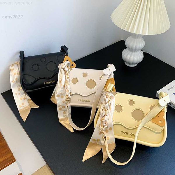 fashion exquisite shopping bag korean style silk scarf personalized pu leather trendy women's bag casual women totes shoulder
fashion exquisite shopping bag korean style silk scarf personalized pu leather trendy women's bag casual women totes shoulder