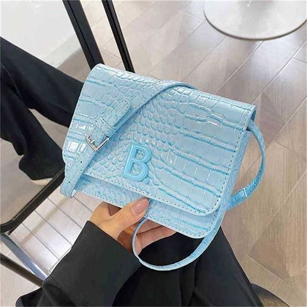 28% off handbag 2023 new bag hourglass pattern hand shoulder red same style messenger
28% off handbag 2023 new bag hourglass pattern hand shoulder red same style messenger