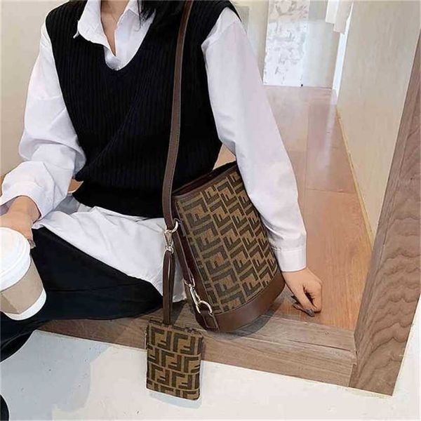 10% off handbag 2023 new bag print hand embroidery bucket simple style mother and