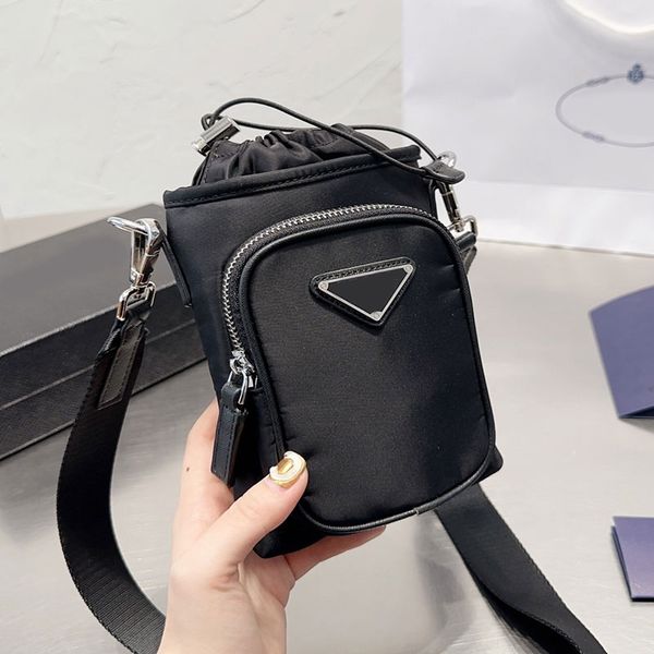briefcase men bag messenger crossbody bags nylon mobile phone bag sacoche homme handbags purses detachable strap triangle zipper hardware fa
briefcase men bag messenger crossbody bags nylon mobile phone bag sacoche homme handbags purses detachable strap triangle zipper hardware fa