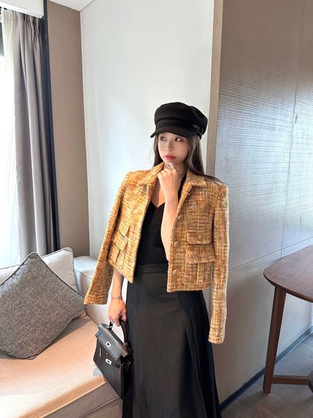 women's jackets designer new 2023 spring brand jacket fashion high-end autumn winter chains tweed coat leisure coats cardigan mother�, Black;brown
women's jackets designer new 2023 spring brand jacket fashion high-end autumn winter chains tweed coat leisure coats cardigan mother�, Black;brown
