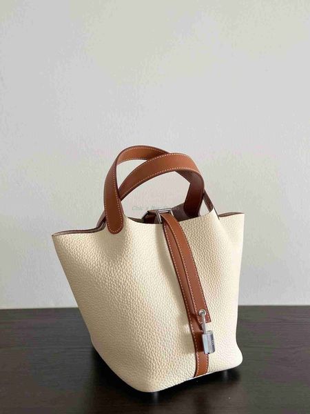 designer herme shoulder bags for women online outlet vegetable basket color matching milkshake white with brow
designer herme shoulder bags for women online outlet vegetable basket color matching milkshake white with brow