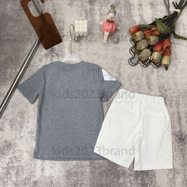gray clolr 2023ss boys summer clothing sets round neck t shirts with shorts designer short sleeve t-shirts children tracksuits high end boys, White
gray clolr 2023ss boys summer clothing sets round neck t shirts with shorts designer short sleeve t-shirts children tracksuits high end boys, White