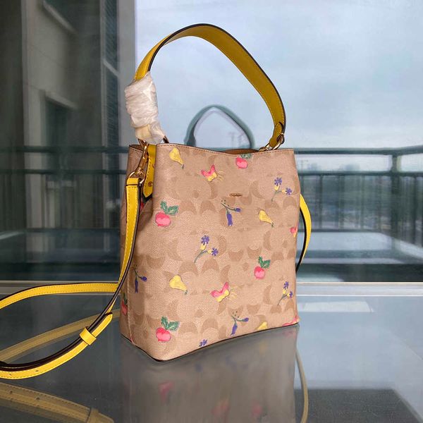 totes designer bag womens handbags tote brown bag ladies casual leather purse shoulder bags female large handbag pink butterfly 230207
totes designer bag womens handbags tote brown bag ladies casual leather purse shoulder bags female large handbag pink butterfly 230207