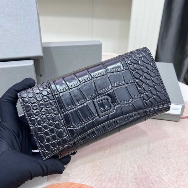 luxury designer change purse card pack handbag high face value letter long lady purses cowhide multi slot large capacity snap cover 50% off, Red;black
luxury designer change purse card pack handbag high face value letter long lady purses cowhide multi slot large capacity snap cover 50% off, Red;black