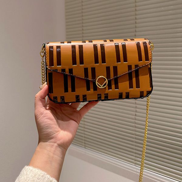 chains flap coin purse wallet clutch bag crossbody messenger bags 3ps handbag women purse underarm shoulder fashion letter buckle cowhide ge
chains flap coin purse wallet clutch bag crossbody messenger bags 3ps handbag women purse underarm shoulder fashion letter buckle cowhide ge