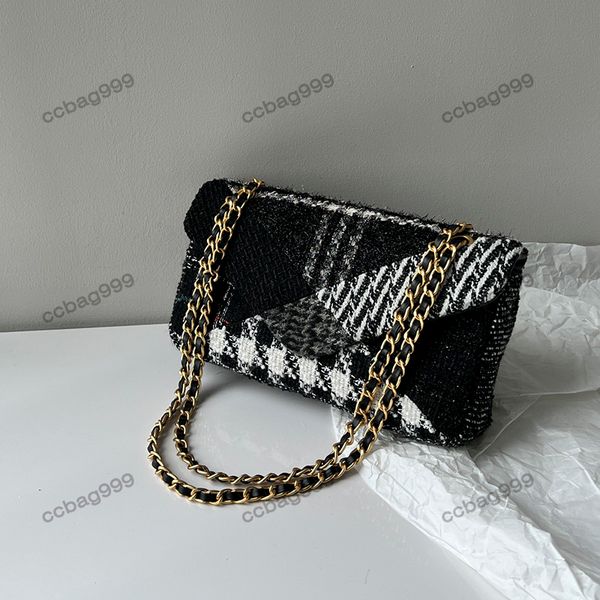 cc totes 23s two-color tweed vintage envelope bag twill embroidery wool stripe clutch bags purses designer wallets gold metal hardware handb
cc totes 23s two-color tweed vintage envelope bag twill embroidery wool stripe clutch bags purses designer wallets gold metal hardware handb