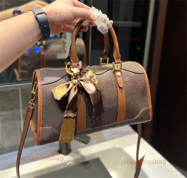 women pillow bag designer speedy handbag papillon tote luxurious shoulder crossbody bags lady high-grade leather letter printing messenger u
women pillow bag designer speedy handbag papillon tote luxurious shoulder crossbody bags lady high-grade leather letter printing messenger u