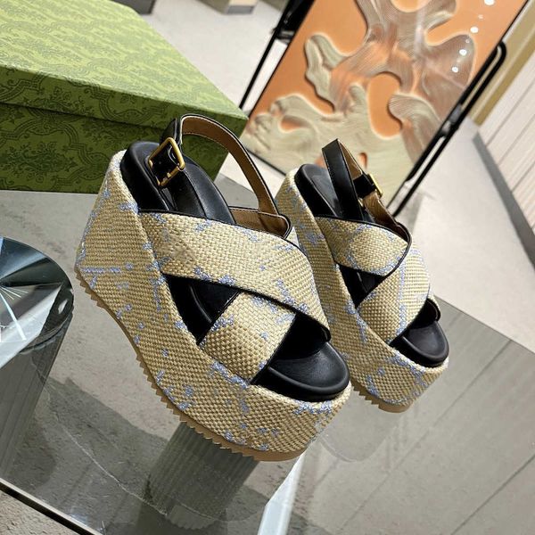 women paris slippers designer wedge pattern print g letters beach casual slides flip flops ladies platform thick bottom increase non-slip 35, Black
women paris slippers designer wedge pattern print g letters beach casual slides flip flops ladies platform thick bottom increase non-slip 35, Black