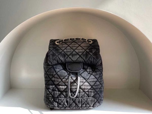 brand casual comfortable cowboy backpack one shoulder handheld black grey mini bag size
brand casual comfortable cowboy backpack one shoulder handheld black grey mini bag size