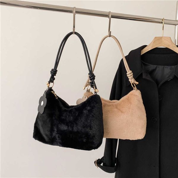 evening bags plush women shoulder bag pu strap autumn winter messenger bag casual fashion adjustable soft solid color with flower pendant g2
evening bags plush women shoulder bag pu strap autumn winter messenger bag casual fashion adjustable soft solid color with flower pendant g2