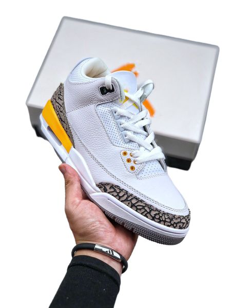 2023 authentic 3s basketball shoes men women jumpman 3 laser orange-cement grey-black white outfit designer sportswear sneakers
2023 authentic 3s basketball shoes men women jumpman 3 laser orange-cement grey-black white outfit designer sportswear sneakers