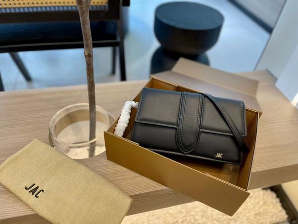 shoulder bags designer france sac de luxe femme jacquems luxuries women crossbody bag plain pattern leather small satchels
shoulder bags designer france sac de luxe femme jacquems luxuries women crossbody bag plain pattern leather small satchels