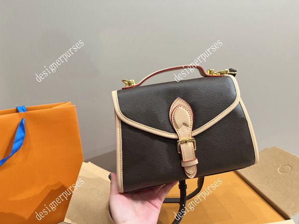 tz classic brown flower messenger bag fashion flap love badge shoulder strap handbags designer diane crossbody bags women soft vintage purse
tz classic brown flower messenger bag fashion flap love badge shoulder strap handbags designer diane crossbody bags women soft vintage purse