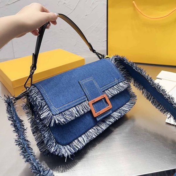 bags totes handbag designer bag comen classic imitation brand stitching letter tassel canvas shoulder bag versatile commuter party dinner
bags totes handbag designer bag comen classic imitation brand stitching letter tassel canvas shoulder bag versatile commuter party dinner