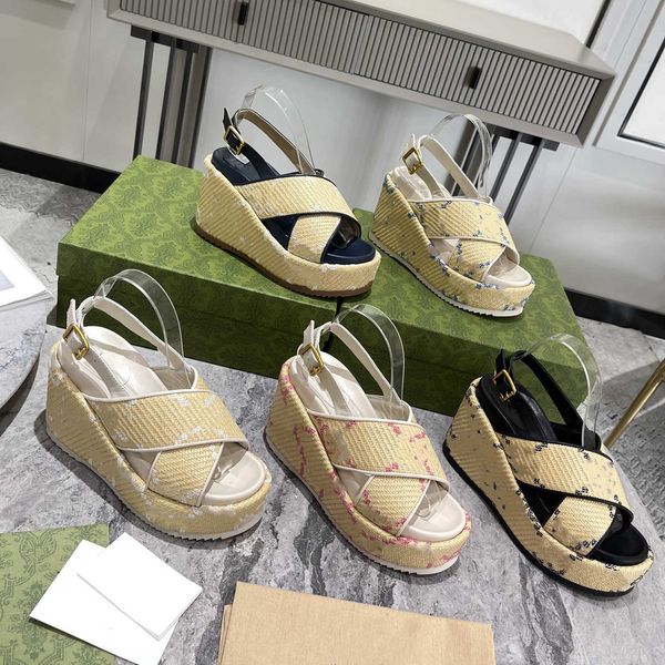 2023 designer slides slippers thick bottom sandals letter print double g fashion lady platform wedges sandal beach high heel 35-41, Black
2023 designer slides slippers thick bottom sandals letter print double g fashion lady platform wedges sandal beach high heel 35-41, Black