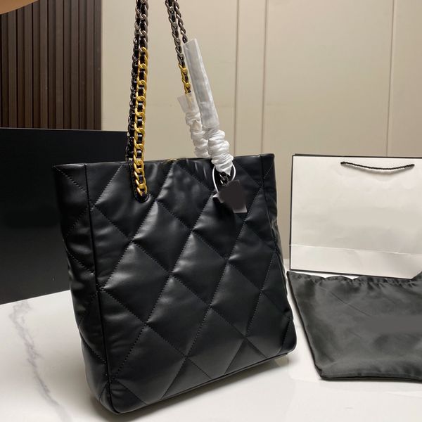 luxurys designers quality high c shoulder bags fashion women classic tote shopping bag handbags crossbody wallet totes handbag clutch ladies
luxurys designers quality high c shoulder bags fashion women classic tote shopping bag handbags crossbody wallet totes handbag clutch ladies