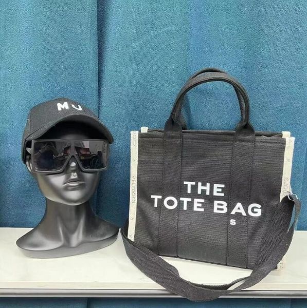 2022 new women tote bag letter canvas bag diagonal handbag hand shopping bag, Black;red
2022 new women tote bag letter canvas bag diagonal handbag hand shopping bag, Black;red