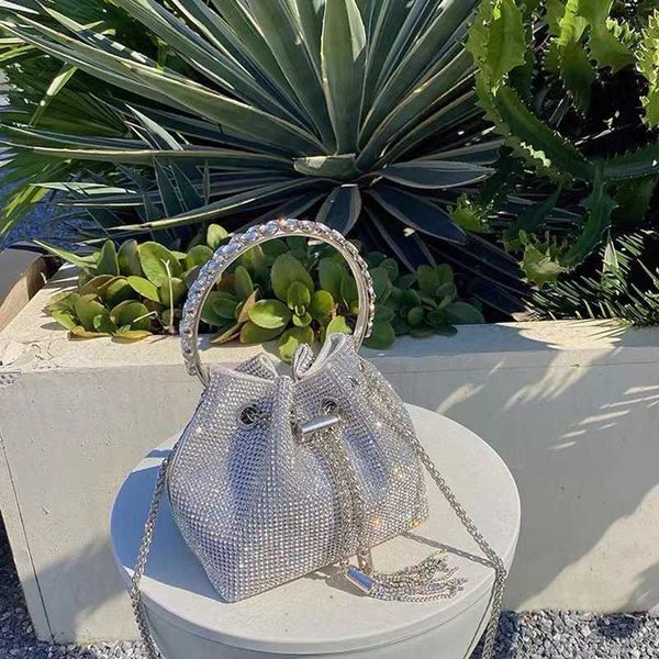shoulder bags diamonds designer bag high grade rhinestone tote bag shiny bucket bags niche light luxury handbag hand dinner messenger bag
shoulder bags diamonds designer bag high grade rhinestone tote bag shiny bucket bags niche light luxury handbag hand dinner messenger bag