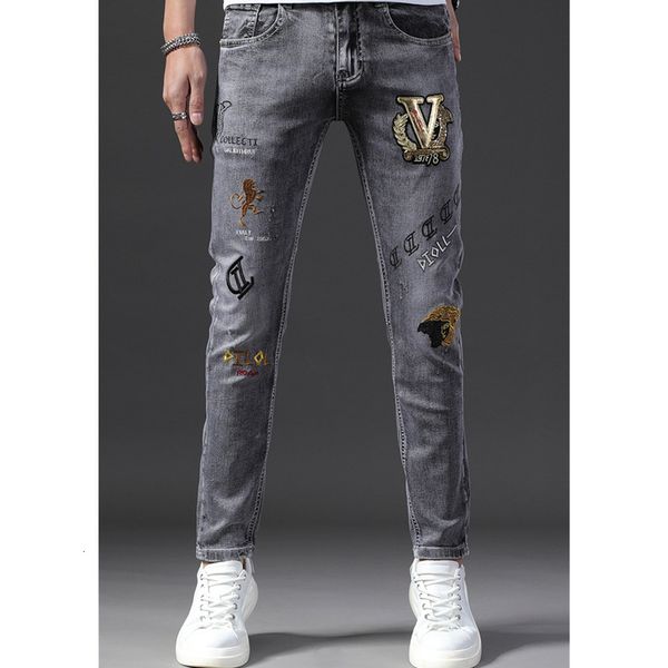men's jeans streetwear men embroidered recreational sense of design vintage light grey pencil pants autumn and winter female 230210, Blue
men's jeans streetwear men embroidered recreational sense of design vintage light grey pencil pants autumn and winter female 230210, Blue