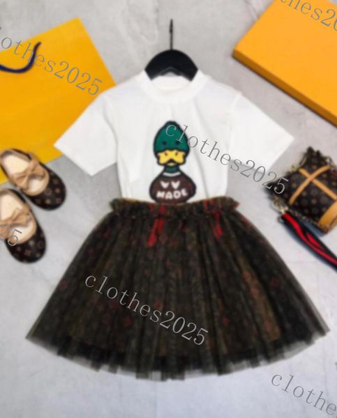 luxury designer kids clothing sets veil skirt fashion british fashion brand summer childrens treasures and girls cotton two-piece t-shirts k, White
luxury designer kids clothing sets veil skirt fashion british fashion brand summer childrens treasures and girls cotton two-piece t-shirts k, White