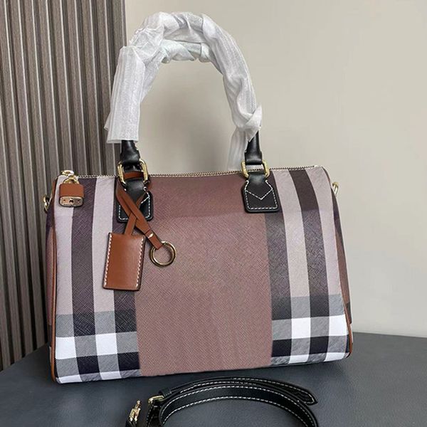 plaid pattern tote bag classic shoulder bags women shopping handbags leather hardware zipper closure large capacity removable strap travel c
plaid pattern tote bag classic shoulder bags women shopping handbags leather hardware zipper closure large capacity removable strap travel c