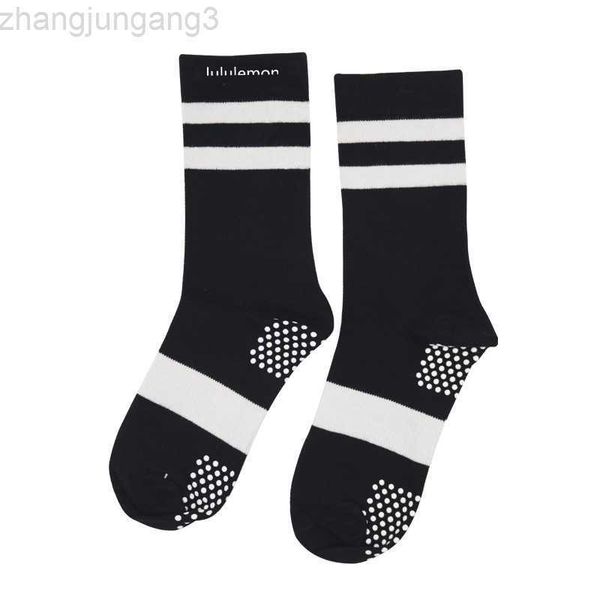 designer men's and women's long socks pull up exercise leisure breathable comfortable deodorant socks running yoga socks lululemen, Black;white
designer men's and women's long socks pull up exercise leisure breathable comfortable deodorant socks running yoga socks lululemen, Black;white