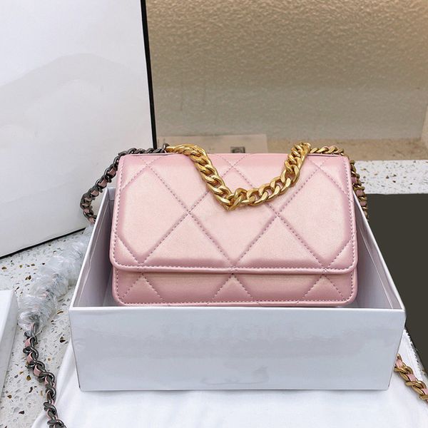 iridescent ccity pink classic mini flap card hold purse bags wallet with gold chain totes crossbody shoulder luxury designer multi pochette, Red;black
iridescent ccity pink classic mini flap card hold purse bags wallet with gold chain totes crossbody shoulder luxury designer multi pochette, Red;black