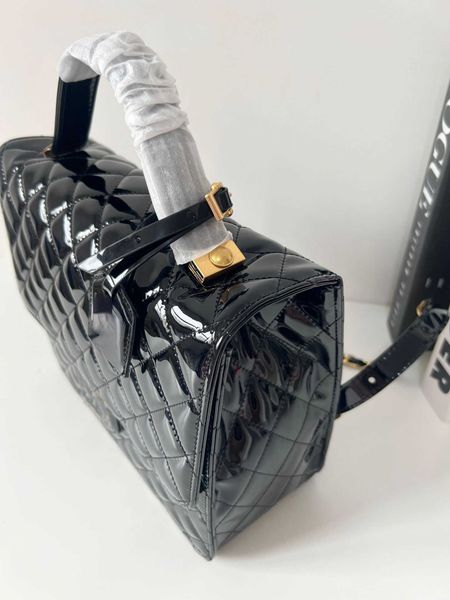brand casual new messenger shoulder bag chain bar large capacity portable briefcase plus size
brand casual new messenger shoulder bag chain bar large capacity portable briefcase plus size