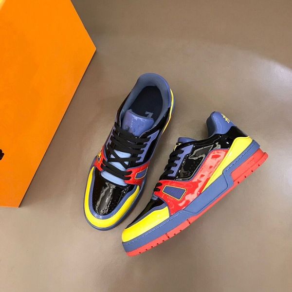 2023sshighquality luxury designer men's casual shoes ultra-light foamed outsole wear-resistant and comfortablearesize38-45 kjiumk0002, Black
2023sshighquality luxury designer men's casual shoes ultra-light foamed outsole wear-resistant and comfortablearesize38-45 kjiumk0002, Black