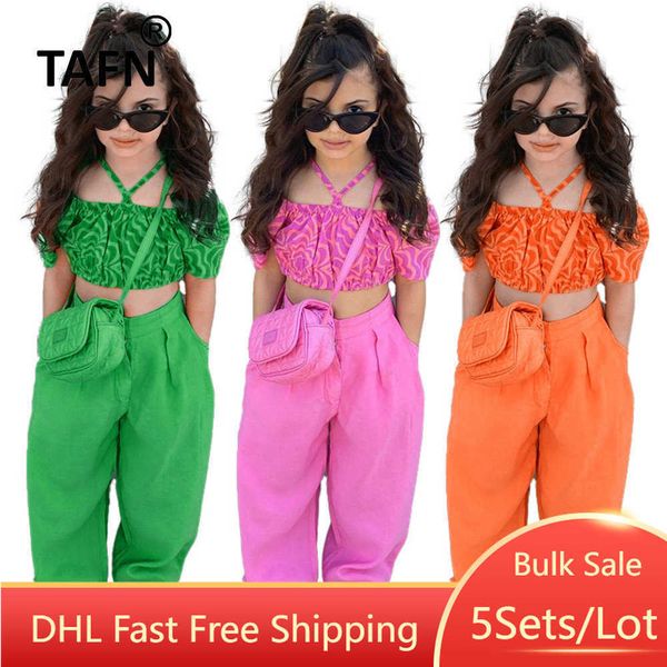 clothing sets 5sets bulk item wholesale girls clothes sets halter neck oneshoulder pleated puff sleeves pants 2 piece suit outfit m234 w230, White 
clothing sets 5sets bulk item wholesale girls clothes sets halter neck oneshoulder pleated puff sleeves pants 2 piece suit outfit m234 w230, White