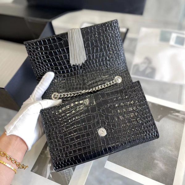 fashion designer single-shoulder cross-body cowhide alligator fringe metal chain small square bag under armpit pocket change flap stereotype
fashion designer single-shoulder cross-body cowhide alligator fringe metal chain small square bag under armpit pocket change flap stereotype