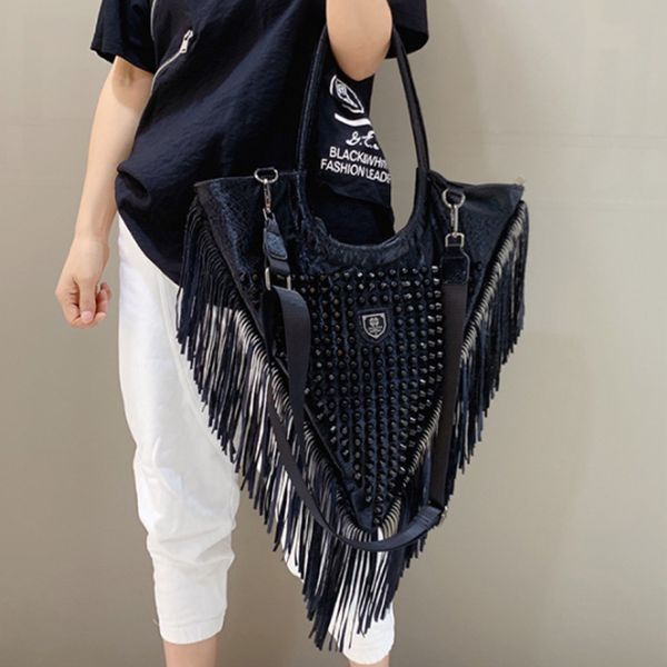 evening bags street fashion shoulder personality rivet tassel messenger portable women 230210
evening bags street fashion shoulder personality rivet tassel messenger portable women 230210