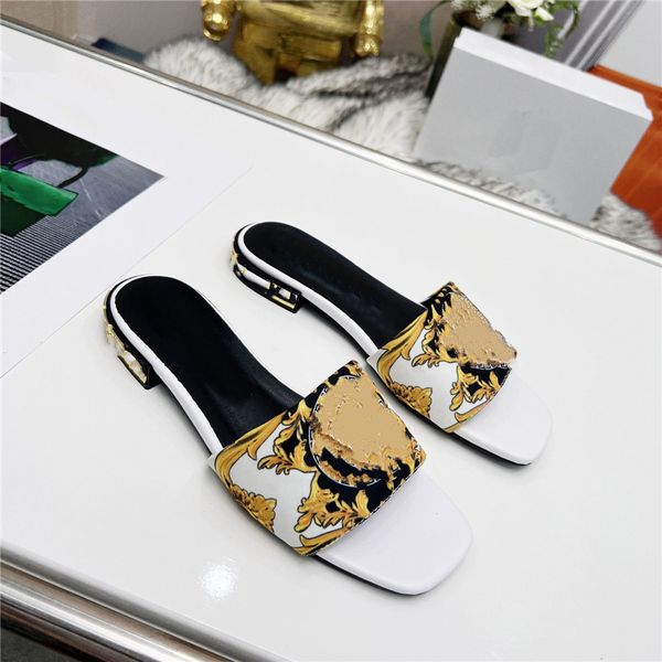 2022 new slippers medusa men women beach slippers leather webbing fashion luxury summer sandals 01-08
2022 new slippers medusa men women beach slippers leather webbing fashion luxury summer sandals 01-08