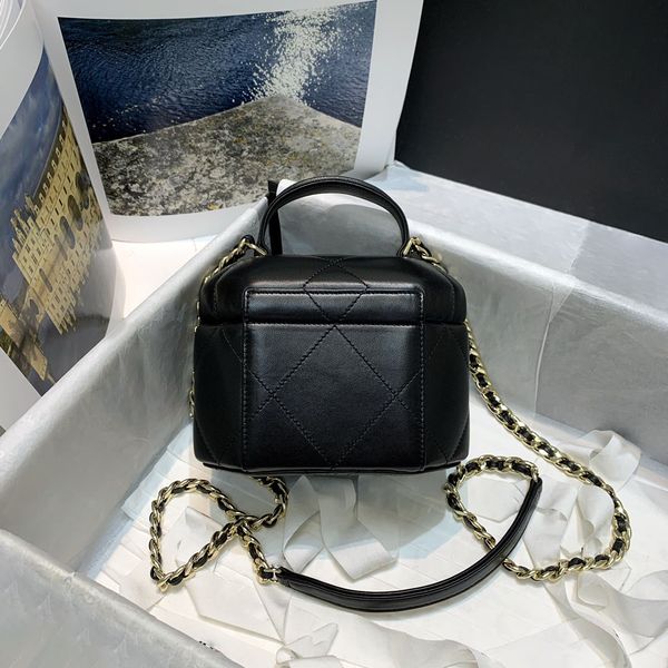 crossbody bag handbag makeup bag retro small hard case soft sheepskin capacity large fashion elegant
crossbody bag handbag makeup bag retro small hard case soft sheepskin capacity large fashion elegant
