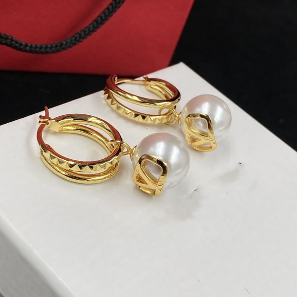 2023 new earrings pearl earrings simple fashion luxury brand designer women's earrings high-end with box, Golden
2023 new earrings pearl earrings simple fashion luxury brand designer women's earrings high-end with box, Golden