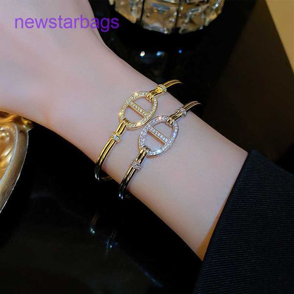 designer herme bracelet online shop miscat h pig nose open chain women's light luxury small high-grade titanium steel color-preserving, Golden;silver
designer herme bracelet online shop miscat h pig nose open chain women's light luxury small high-grade titanium steel color-preserving, Golden;silver
