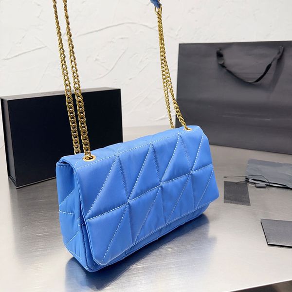 chain flap bag quilted shoulder bags messenger bag women designer handbag purse fashion letter magnetic snap closure crossbody bags internal
chain flap bag quilted shoulder bags messenger bag women designer handbag purse fashion letter magnetic snap closure crossbody bags internal