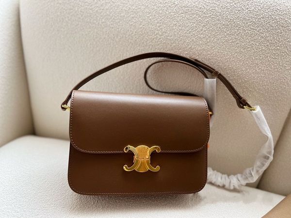 2023 triomphe designer bags 8a quality lady cross body bag fashion handbag delicate cowhide shoulder bag high sense messenger envelope hobos
2023 triomphe designer bags 8a quality lady cross body bag fashion handbag delicate cowhide shoulder bag high sense messenger envelope hobos