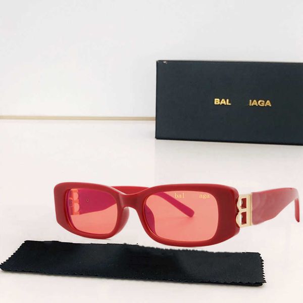 designer paris balencigas women home new fashion sunglasses trend ins wind sunglasses street p travel anti glare lens lettering red, White;black
designer paris balencigas women home new fashion sunglasses trend ins wind sunglasses street p travel anti glare lens lettering red, White;black